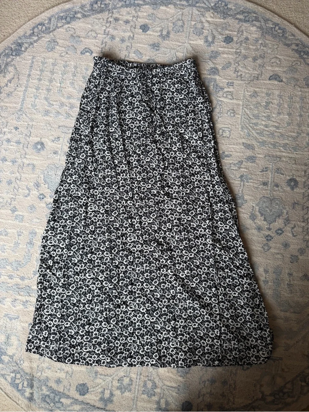 Melrose and Market Black and White Floral Maxi Skirt